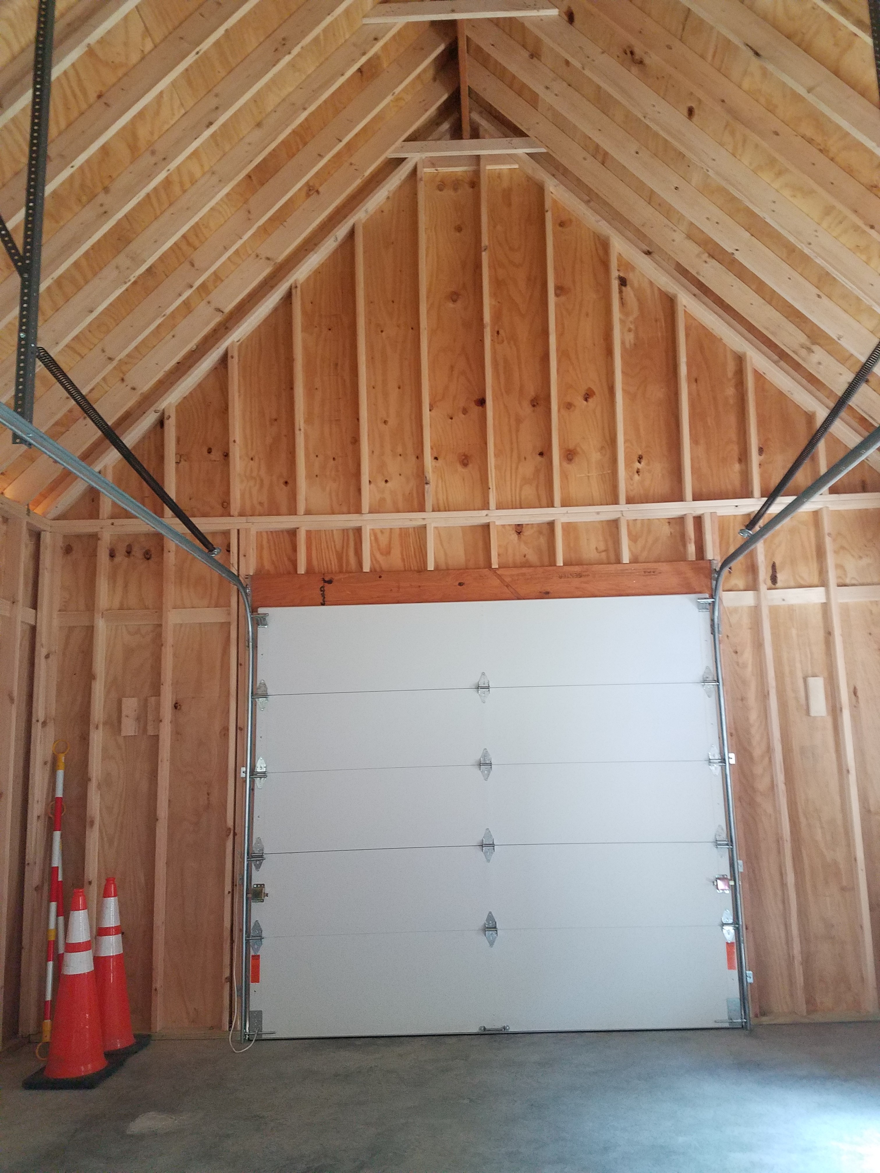 14x20 with 12 12 Upgrade Roof INTERIOR View One Car Amish Garages
